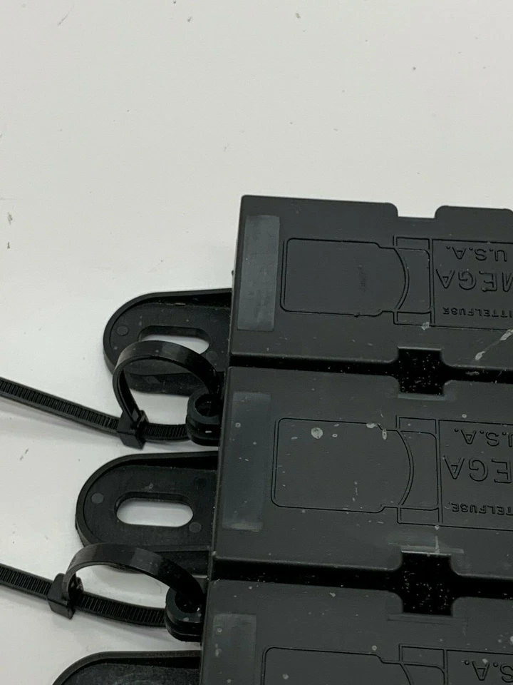 2004-2007 JAGUAR XJR  XJ8 REAR TRUNK POWER JUNCTION BOX USED OEM - Image 3 of 4