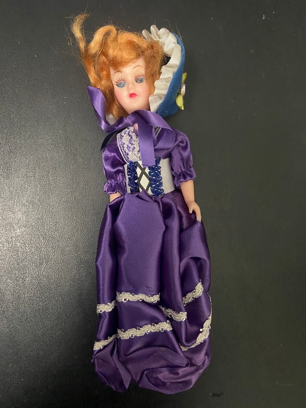 Vintage Blue Bonnet Sue American Heritage Doll 1970's Eyes Open/Close