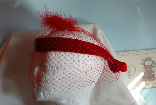 Vintage, RED velvet and net ladies hat. Hats - Picture 5 of 8