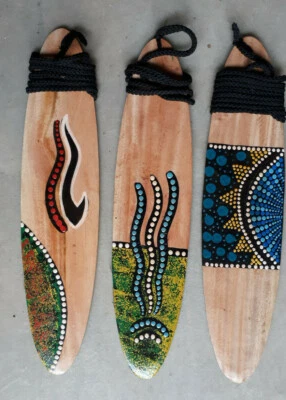 ULURU 35cm Schwirrholz Bullroarer Tjurunga Australien Aborigines dotpaint punktmalerei