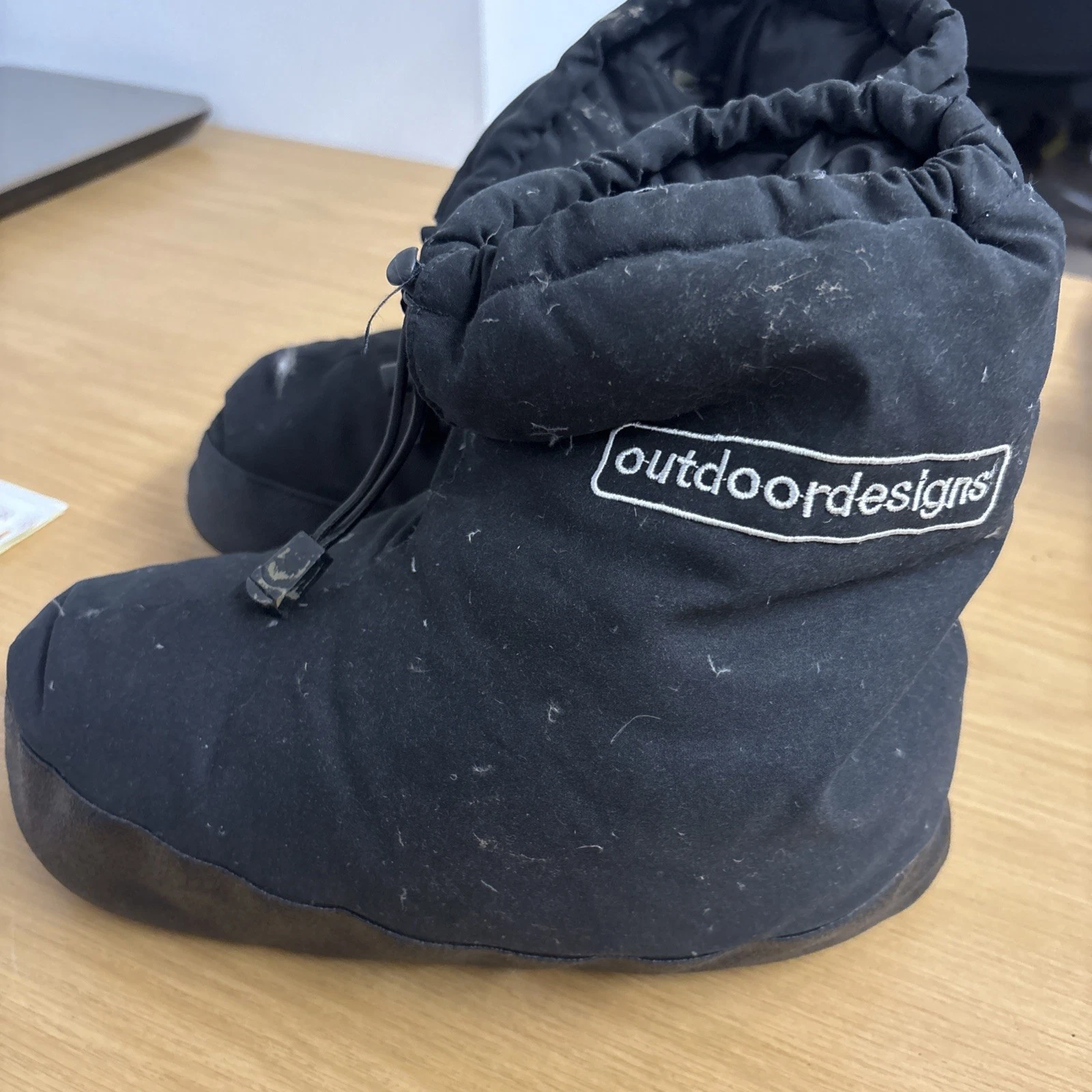 Outdoor Designs Down Black Booties Size Small DA-291 Camping, Mountaineering