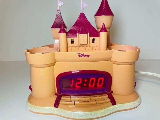 Vintage Disney Princess Castle Alarm Clock Radio Model P300ACR Tested Works