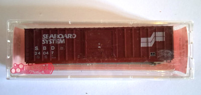 N Scale Roundhouse Seaboard System Box Car 24047 NOS w/ Plastic Case