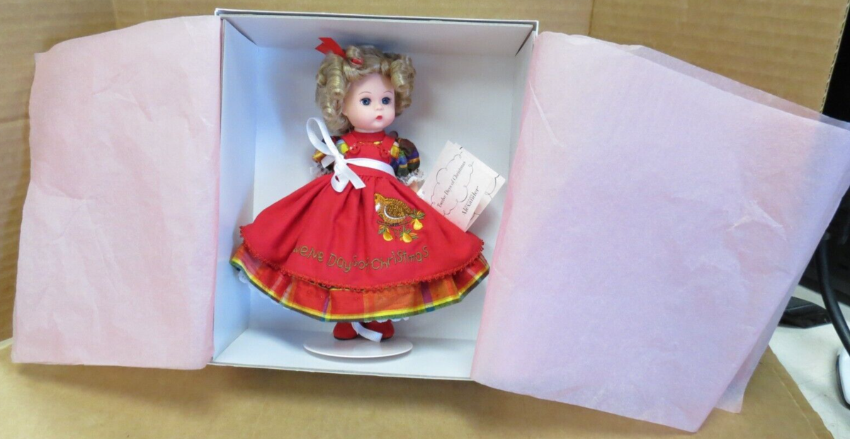 Madame Alexander Colonial Christmas Doll 【公式通販】