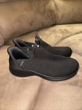 New Sketchers Sneakers Swift Fit Hands Free Black On Black Size 8 Slip Ons