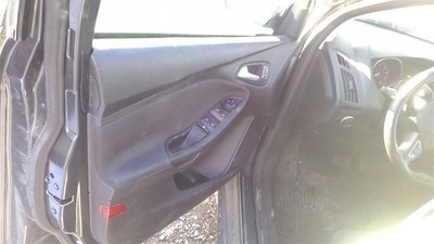 FOCUS     2018 Front Door Trim Panel 27938434