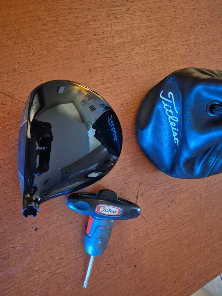 NEW Titleist GT1 10* Driver Head ONLY w TOOL & BAG - Image 3 of 3