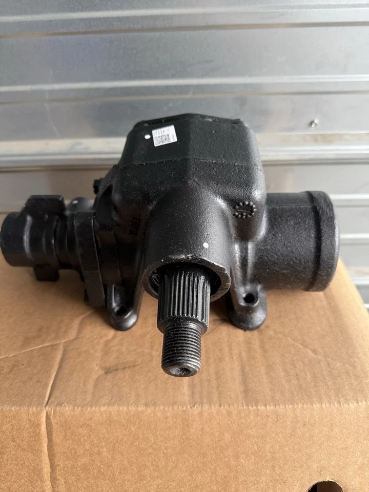 Engranaje de dirección remanufacturado Cardone OEM 27-6565 para modelos seleccionados de Ford 97-04 Foto 4 de 4