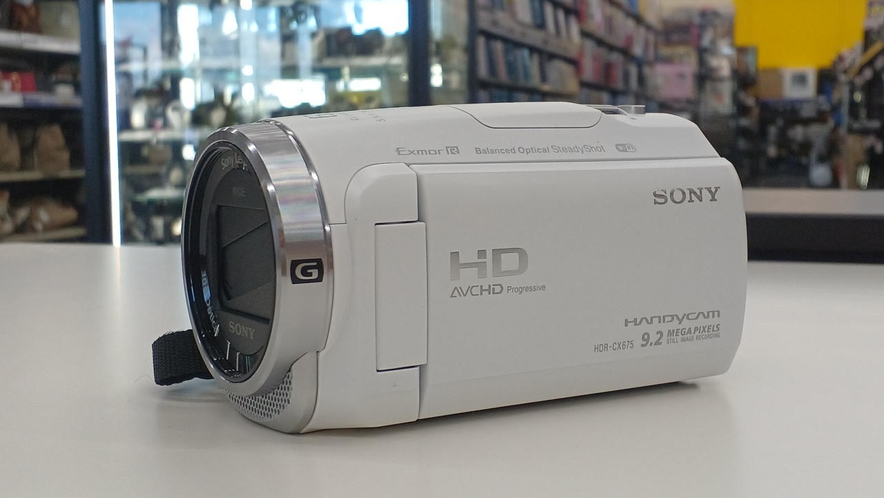 SONY HDR-CX675 Handycam Video Camera with Zoom