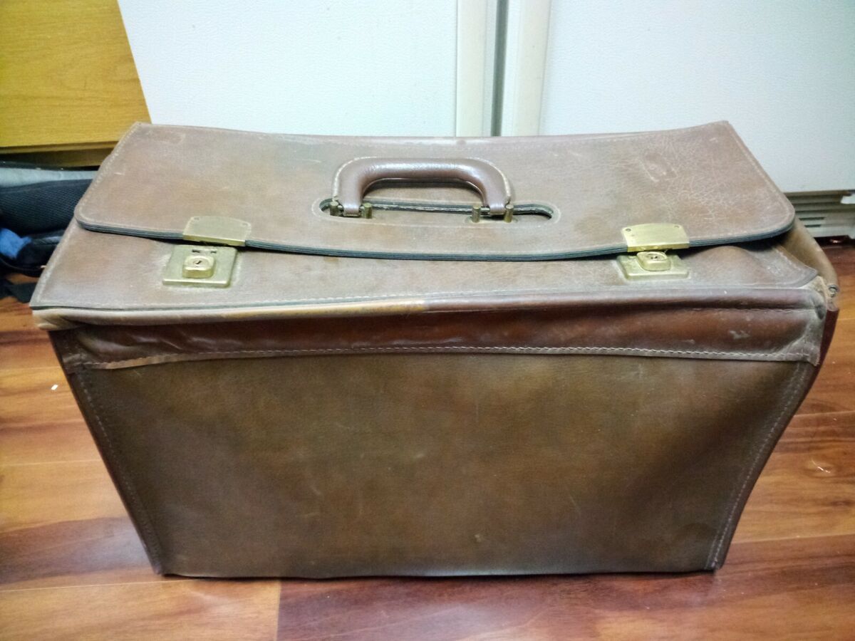 Vintage Knickerbocker Brown Leather Salesman Case, Tackle Vintage Knickerbocker Brown Leather Salesman Case, Tackle