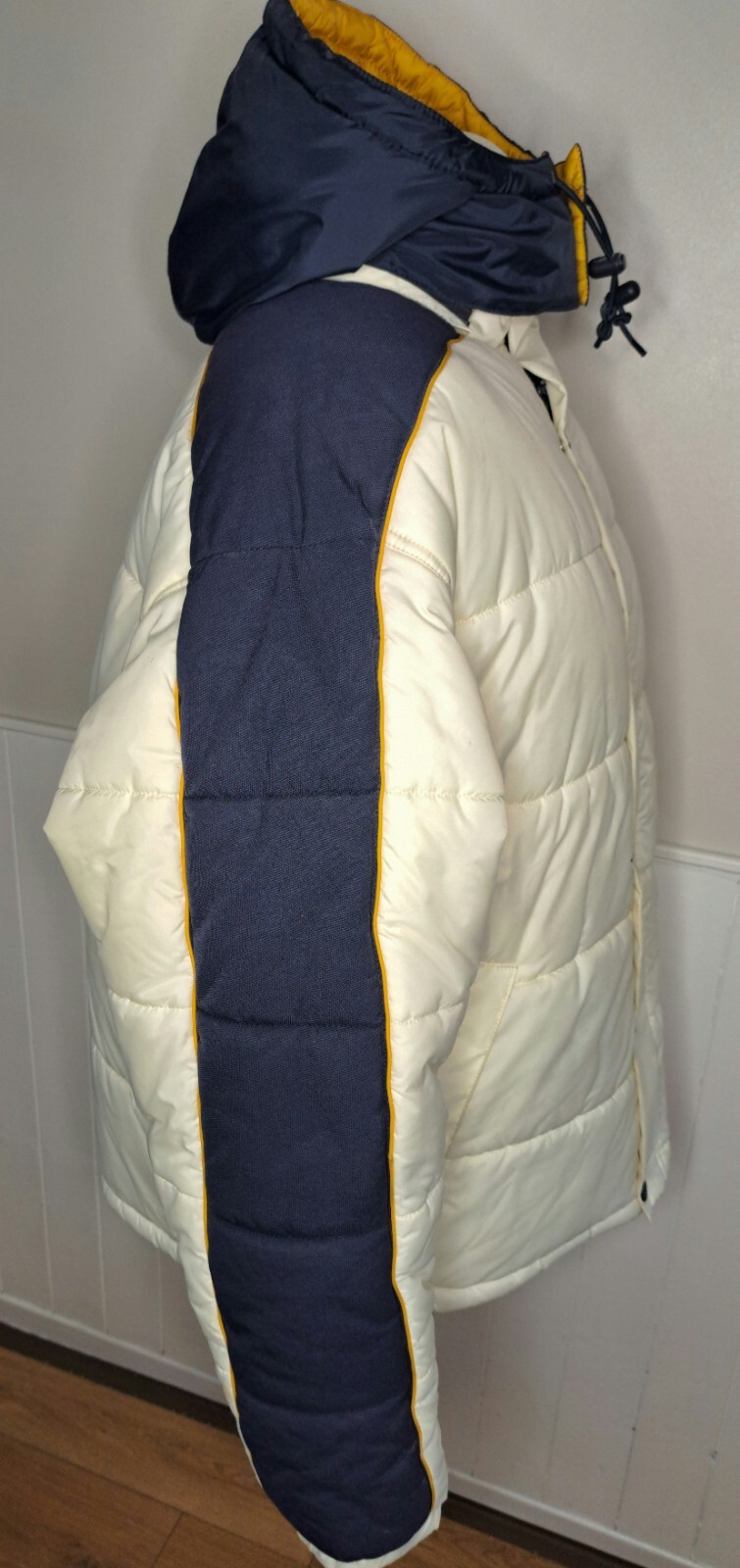 Kickers padded quilt hooded off white puffer retro softshell jacket mens size L image 3