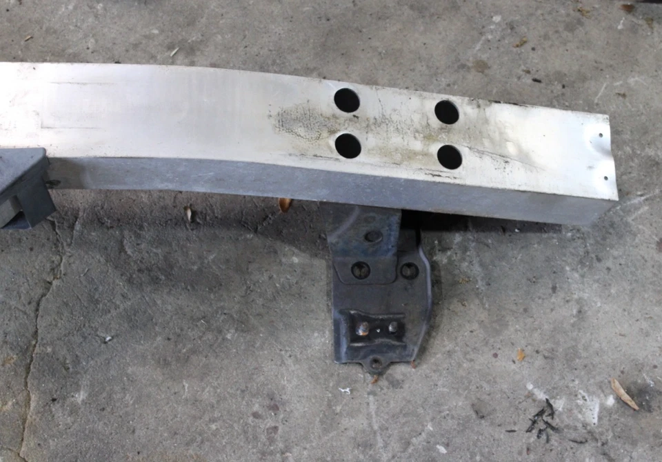 2003-2008 INFINITI FX45 FX35  FRONT BUMPER REINFORCEMENT IMPACT BAR 10 - Image 2 of 4