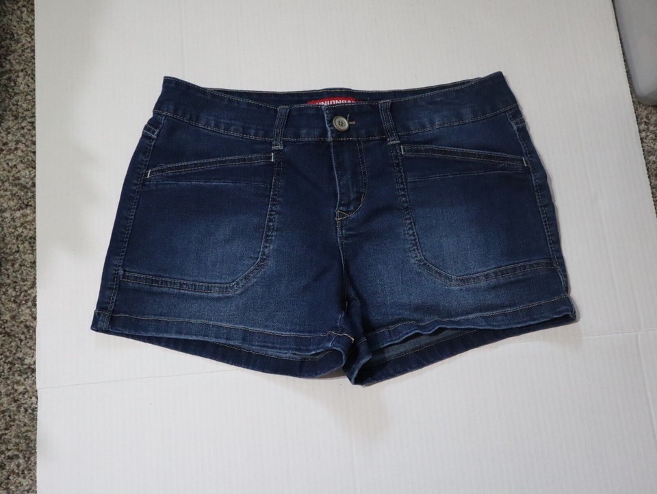 Vintage Y2K Union Bay Jean Shorts Delaney Dark Blue Denim Front Women’s