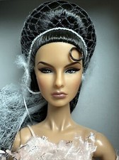 Integrity Toys Fashion Royalty Up With A Twist Agnes Von Weiss Dressed Doll NRFB