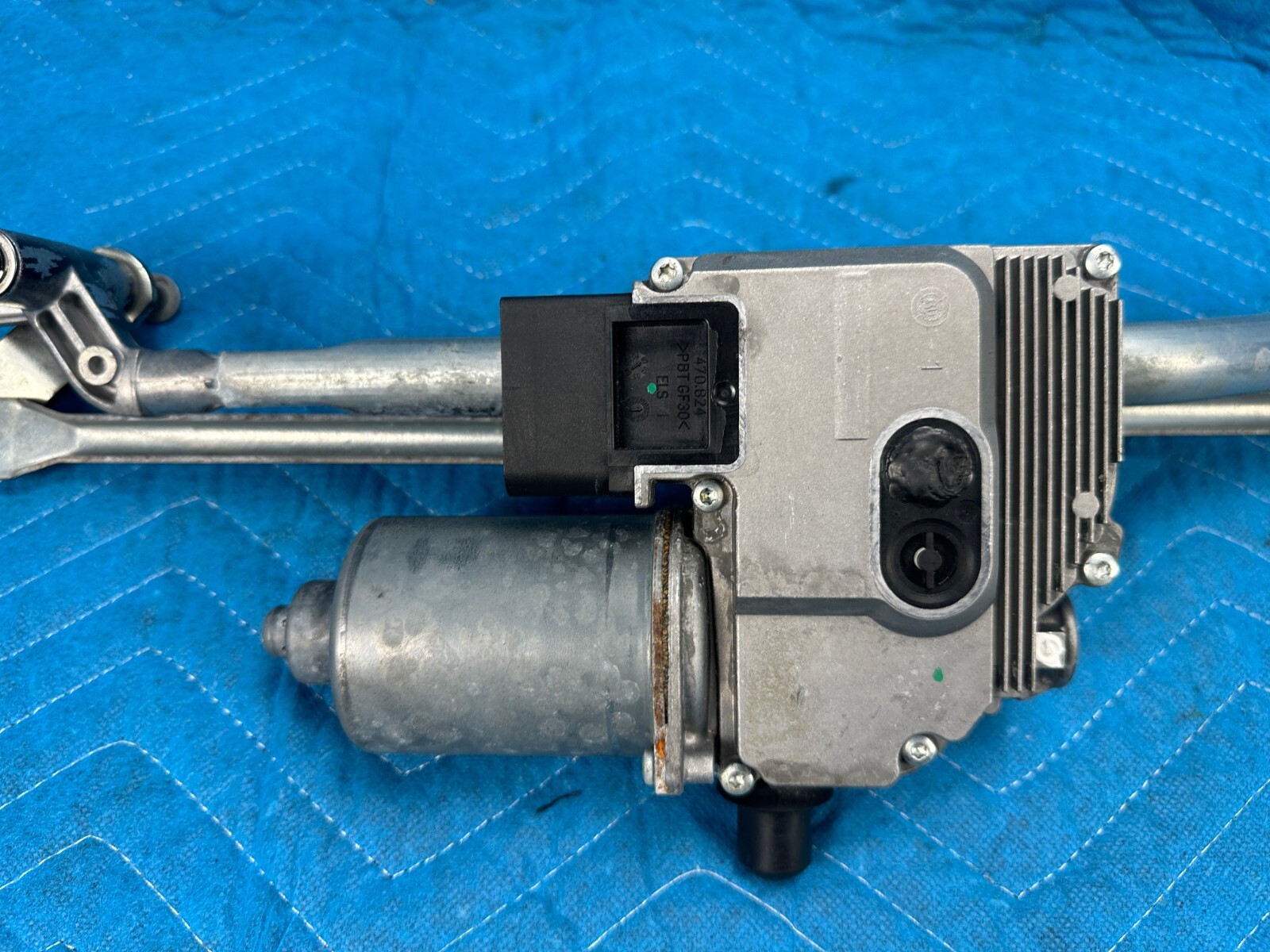 Bentley Cont Flying Spur Windshield Wiper Motor w/ Linkage 29k 2006-2012 OEM