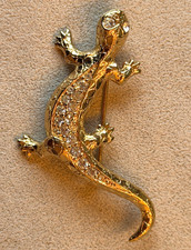 Swarovski Swan Signed Clear Crystal Lizard Gecko Gold Tone Brooch Pin 2.25"