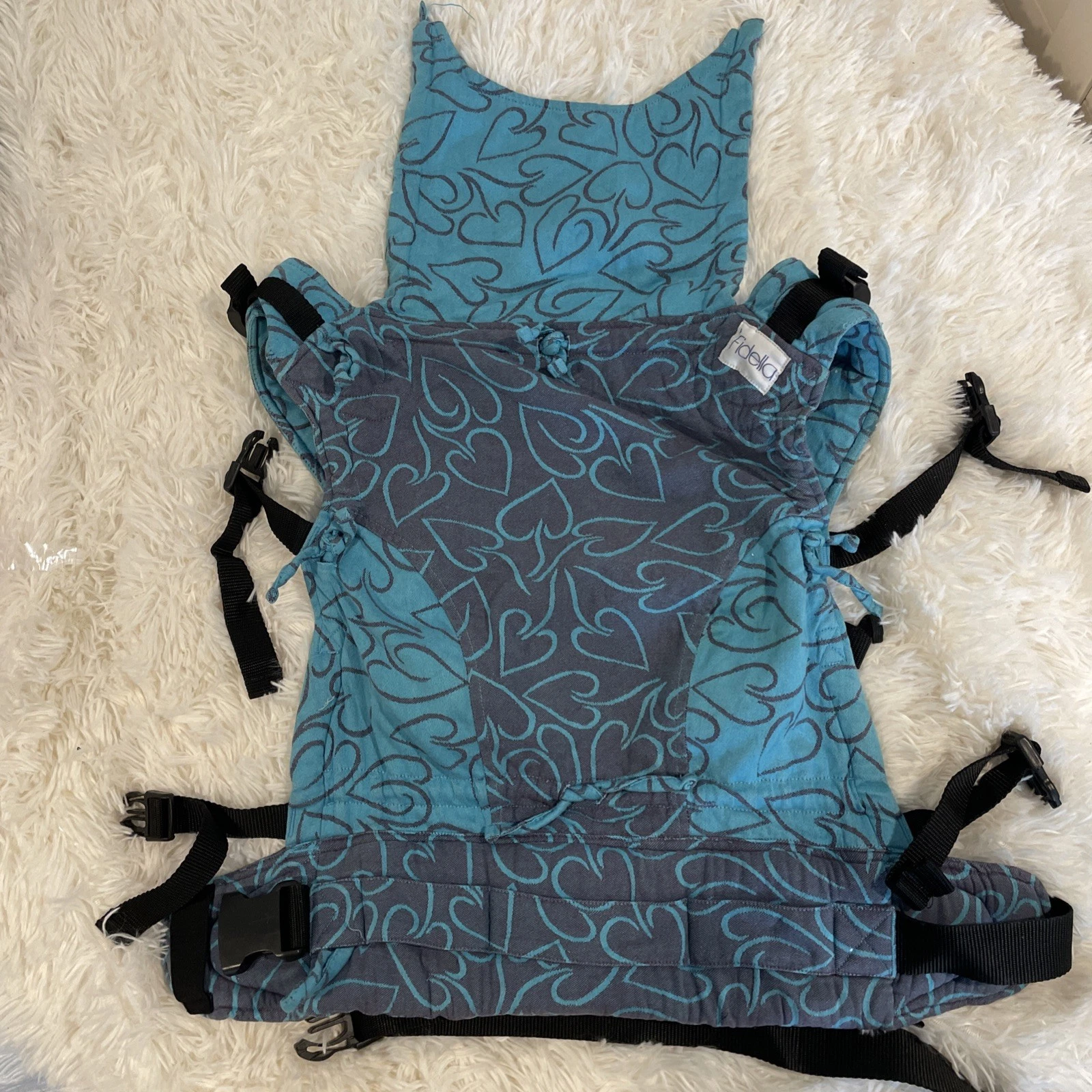 Fidella Flyclick Baby Carrier Armors Love Arrows Plum FU-1001