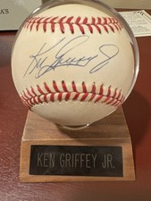 Ken Griffey Jr.  autographed baseball Scoreboard Certification 