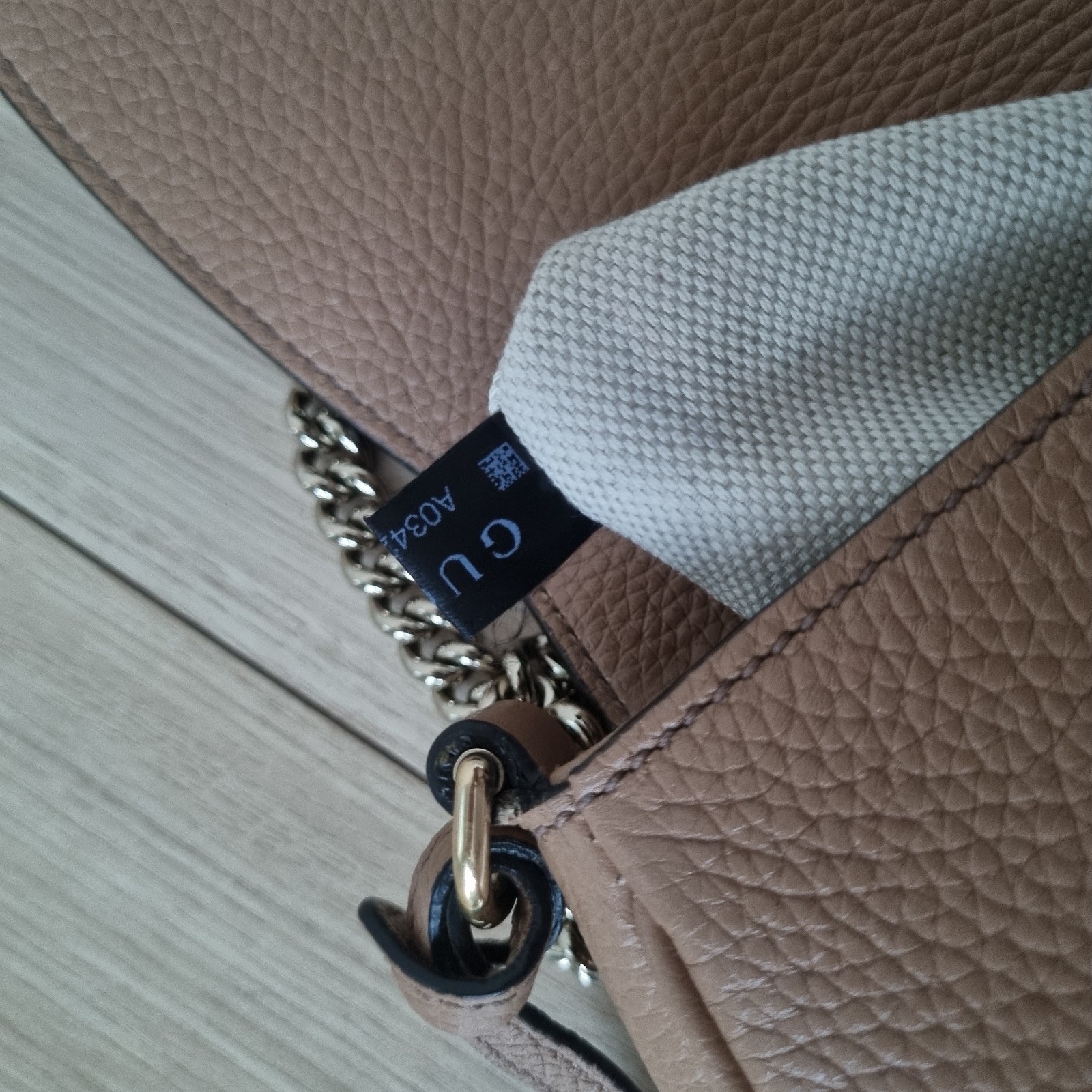 Authentic GUCCI Soho Interlocking G Chain Shoulde… - image 16