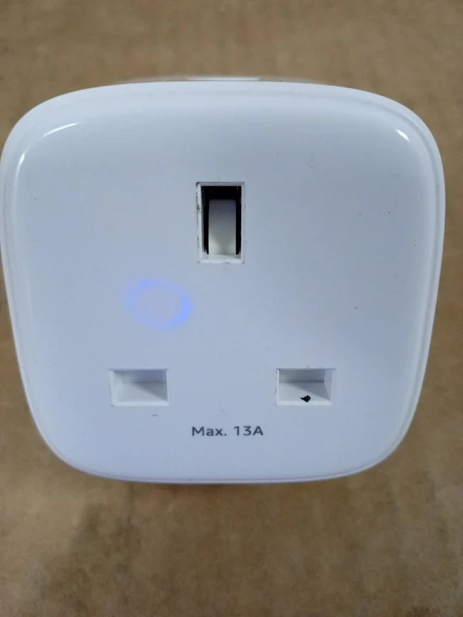 Amazon Basics Single Outlet Indoor WiFi Smart Plug Alexa Only 1pc White