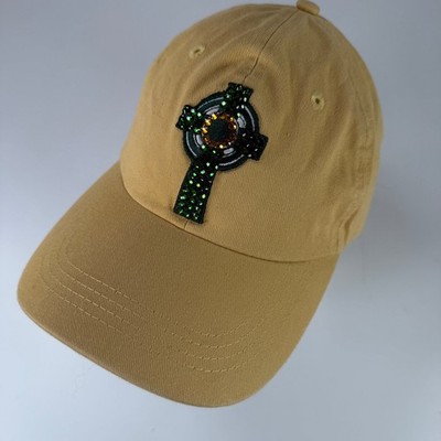Gear For Sports Baseball Cap Damen Tan Grün Gold Kleeblatt Kennedy Catholic
