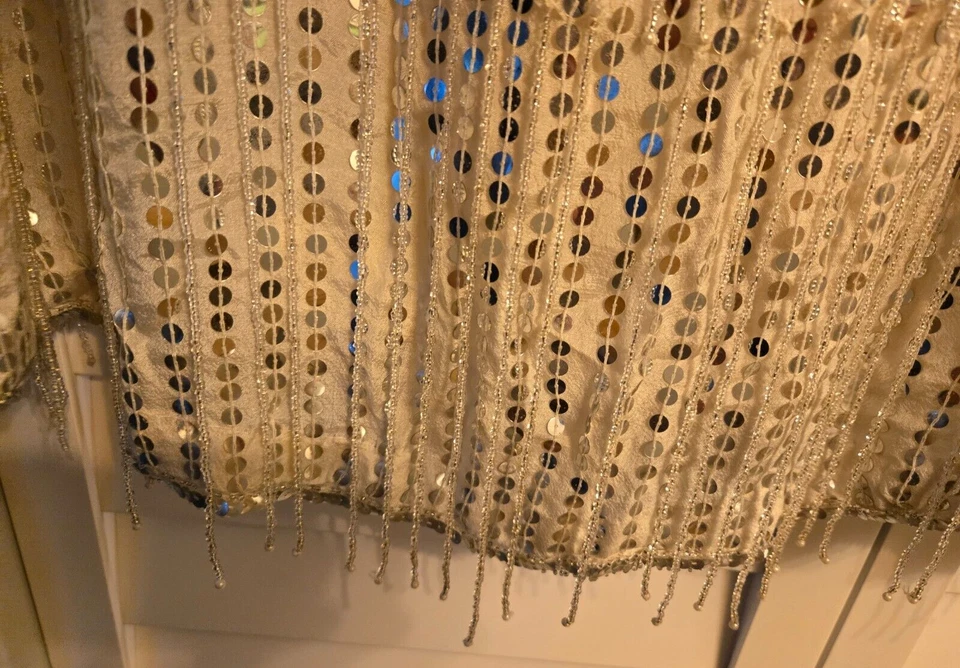 Vestido vintage blanco y plata lentejuelas cuentas 100% seda Foto 2 de 4