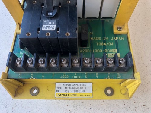 FANUC Servo amplifier A06B-6058-H011 F32 00011-B T084/04 A20B-1003-0082/04A - Imagen 2 de 5