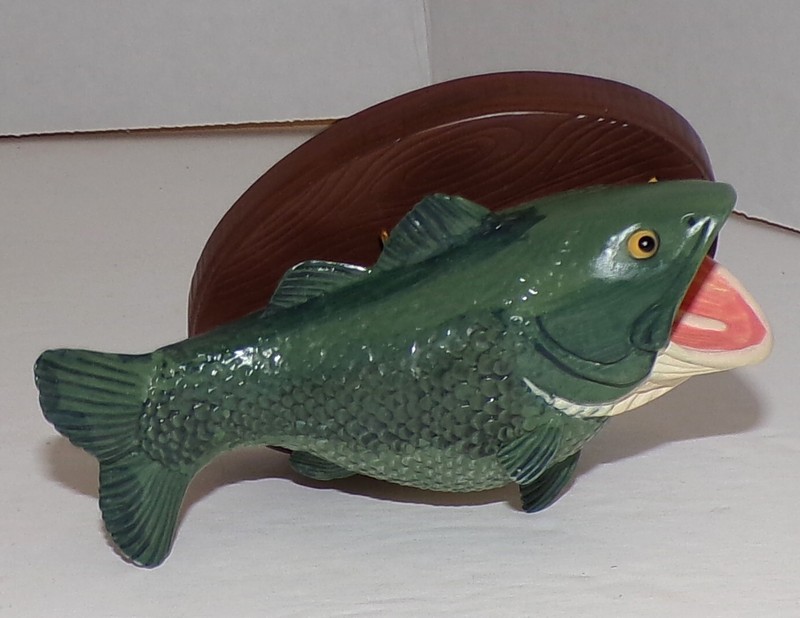 Hallmark Keepsake Ornament 2012 Loudmouth Bass magic sound fish jokes EUC