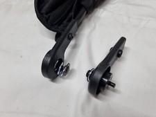 Kinderkraftteile für Modell: Grande : Paar Kapuze zu Rahmen Befestigungshalterungen