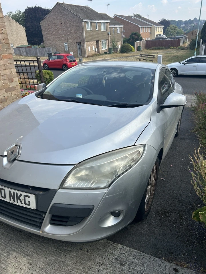 2010 Renault Megane - Image 2 of 4