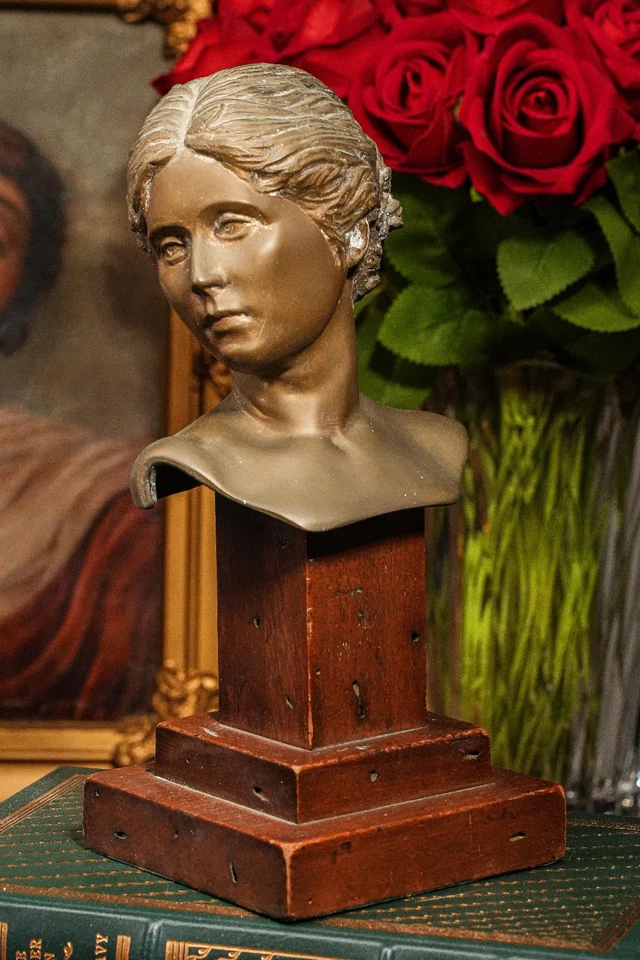 Quality Artist Signed Female Profile Antique Bronze Art Statue Bust Sculpture - Image 2 of 4