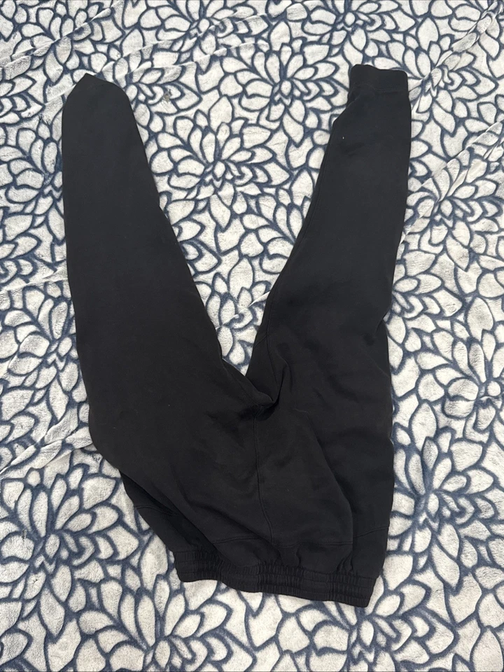 Pantalones deportivos para hombre talla 6 pequeños Old Navy con cordón y bolsillos con cremallera Foto 4 de 4