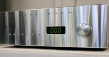Jeff Rowland Design Group Continuum S2 Integrated Amplifier – Boxed with Remote