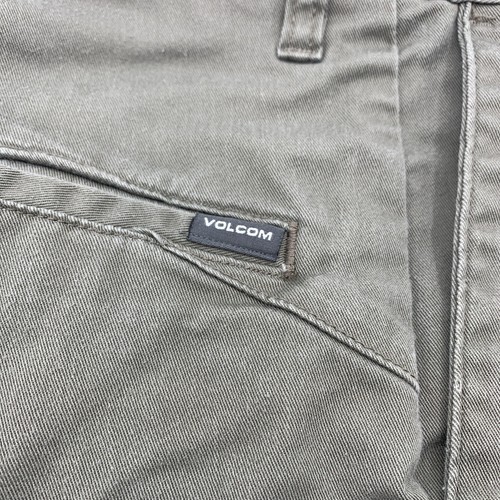 Volcom True To This Men's Green Skate Shorts Size 28 - Picture 3 of 10