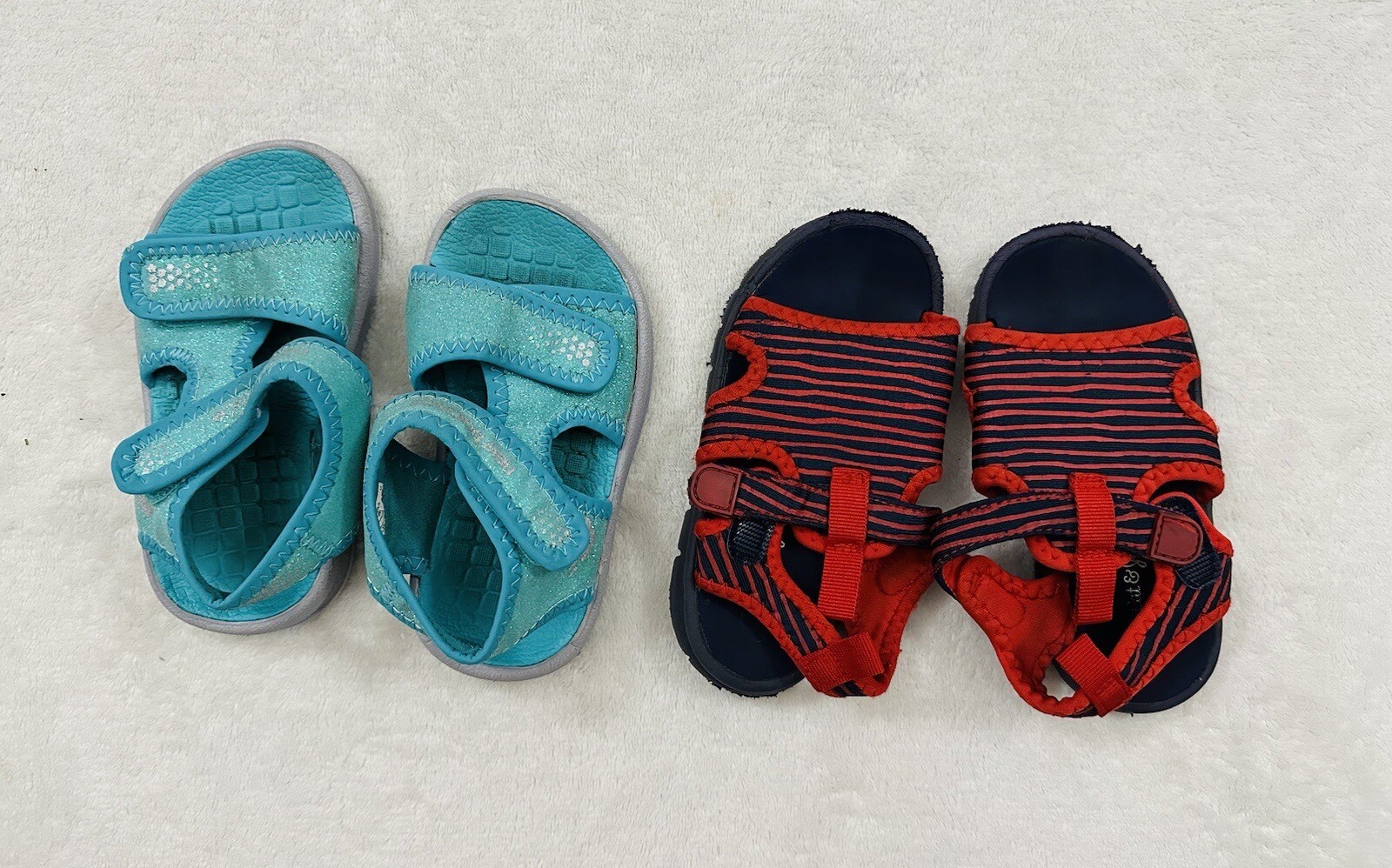 Lotto di sandali da ragazza New Balance taglia 7