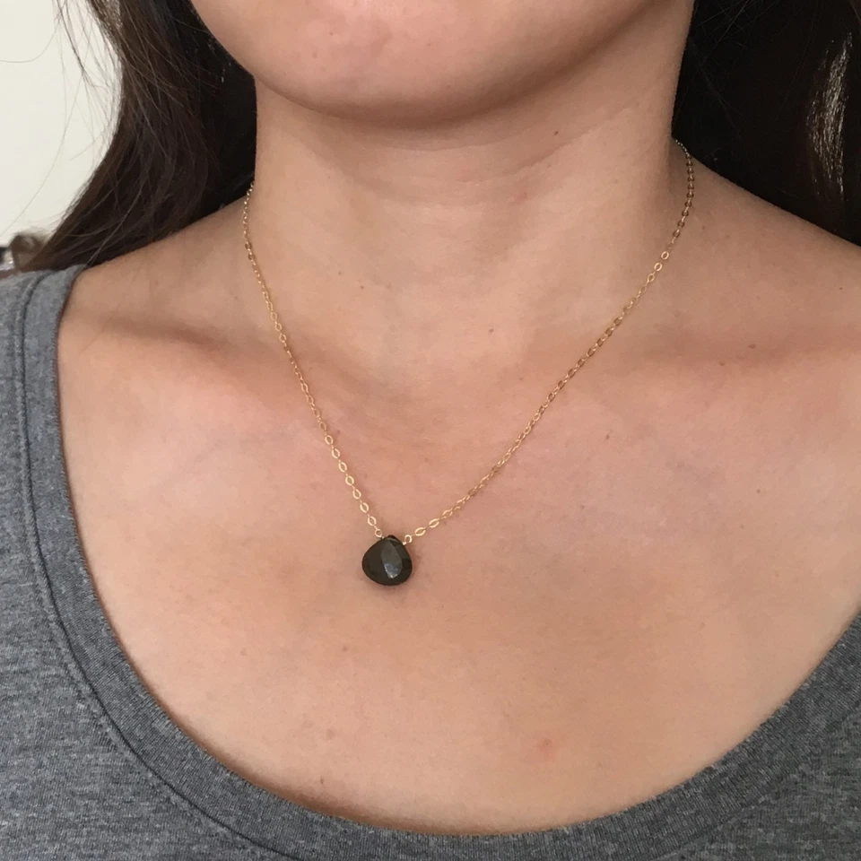 Collar de piedra aguamarina musgo en relleno de oro, relleno de oro rosa, plata de ley Foto 4 de 4