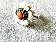 Flower ring Spiny Oyster 925 Sterling silver Size 8 1/4 never worn