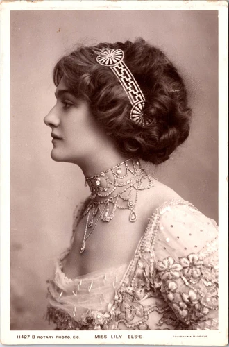 LILY ELSIE : PRETTY STAGE ACTRESS : PROFILE VIEW : FOULSHAM & BANFIELD : RPPC - Picture 1 of 2