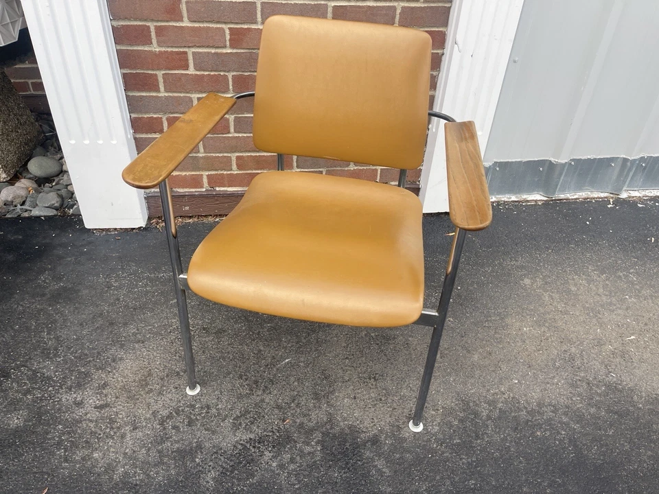 Silla Simmons Mid Century Moderna Acolchada Metal Naranja Oficina Madera Brazo Simmons Foto 3 de 4