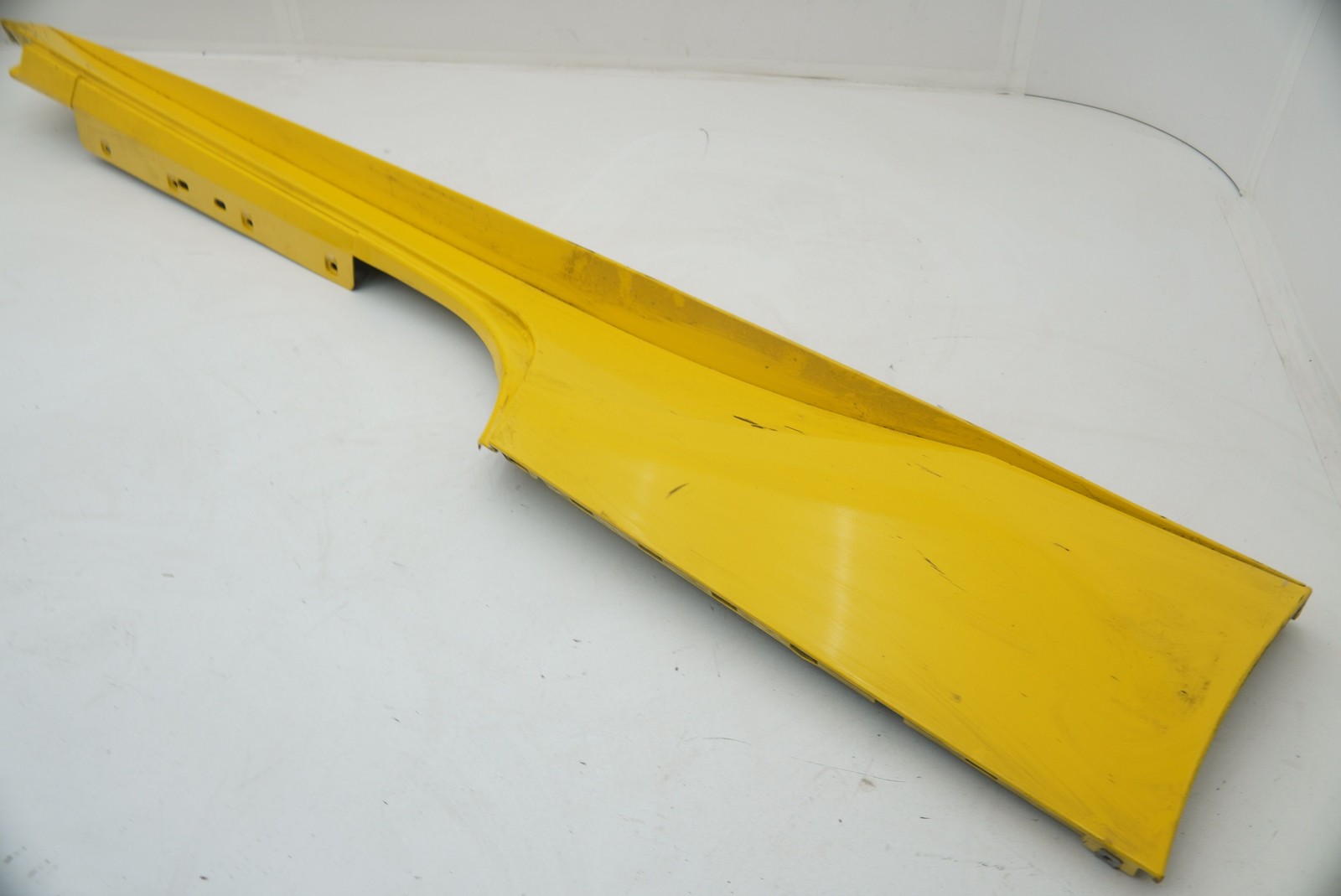 Right Passenger Rocker Panel Side Skirt Trim 83428910 Ferrari 458 Challenge