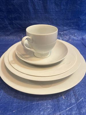 Vintage Mikasa Dinnerware Classic Flair Pattern 5 Pc Place Setting