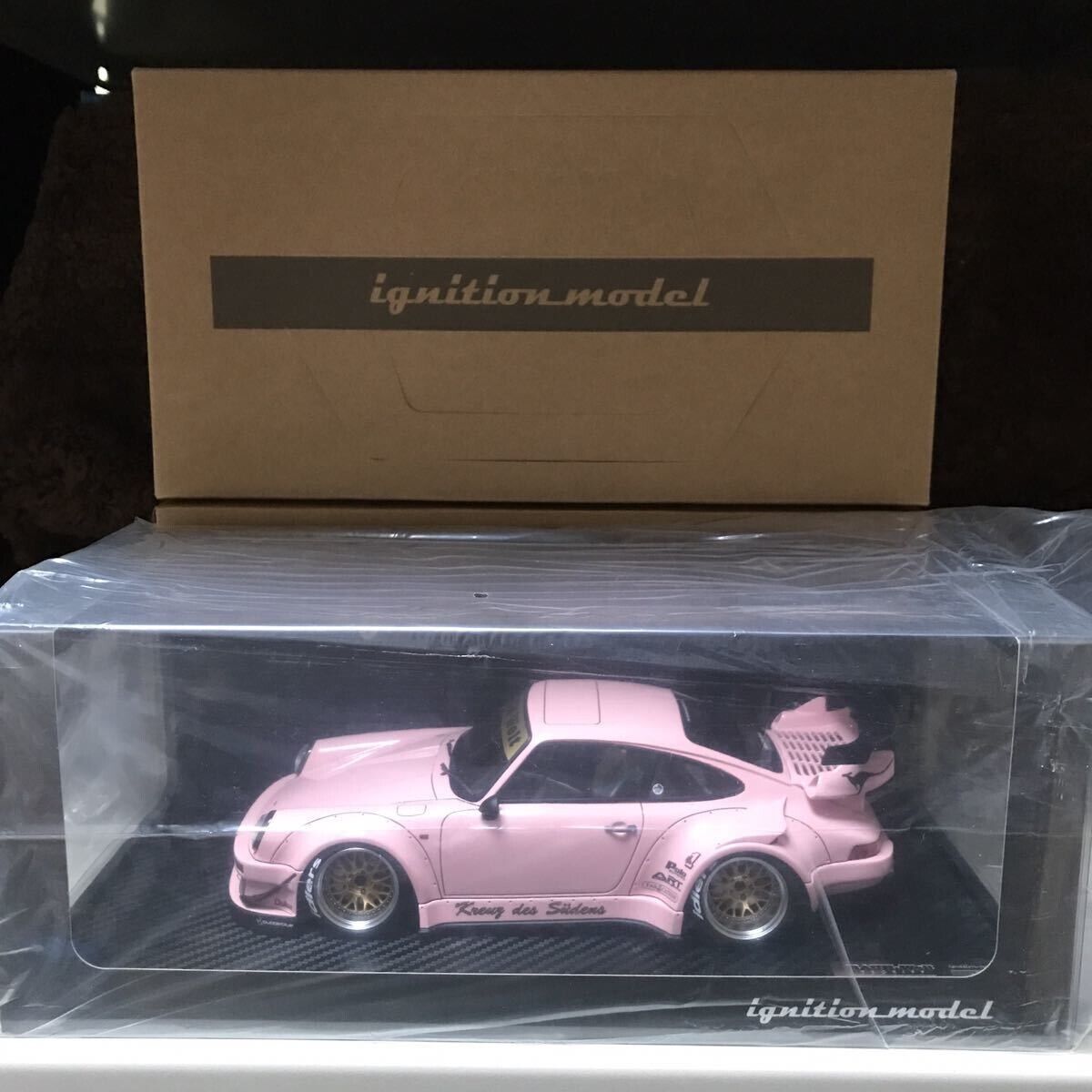 1/18 Ignition Model Porsche RWB 930 Pink Rauh-Welt Begriff w 1/18 Ignition Model Porsche RWB 930 Pink Rauh-Welt Begriff w