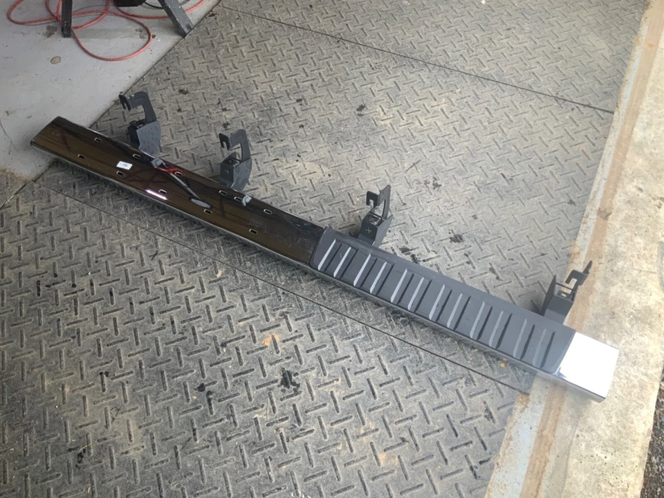 2014 2015 2016 2017 - 2019 CHEVY SILVERADO / GMC SIERRA 1500 RUNNING BOARD OEM Foto 2 de 4