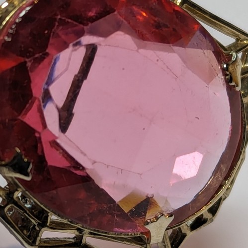 Vintage Oval Faceted Pink Glass In Openwork Gold Tone Setting Brooch Pin - Picture 18 of 19
