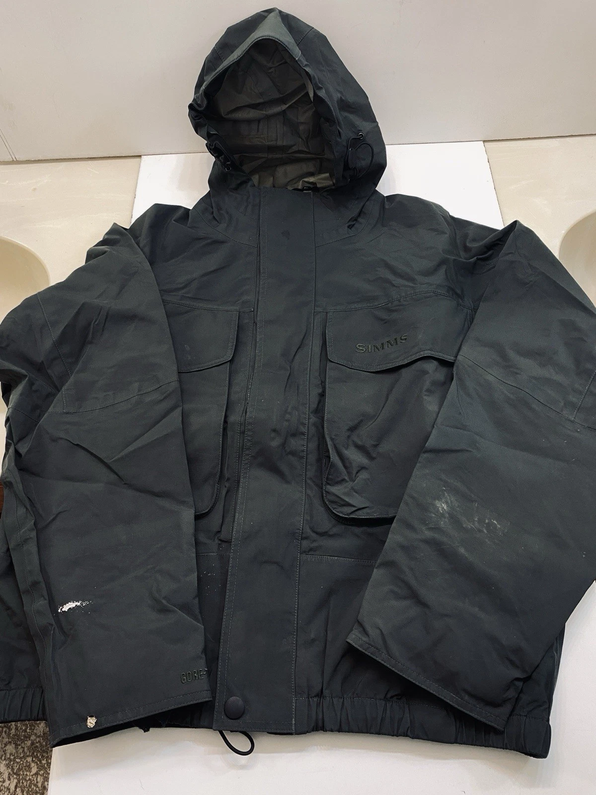 Simms Gore-Tex Wading Hooded Jacket Men Size L Green Full Zip Fly Fishing
Opens in a new window or t