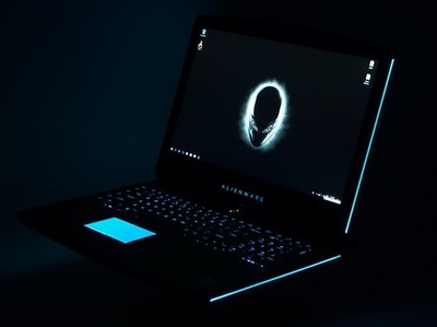 Alienware 15 R4 15.6in i7-8750H 16GB 1TB SSD GTX 1060 Win 11