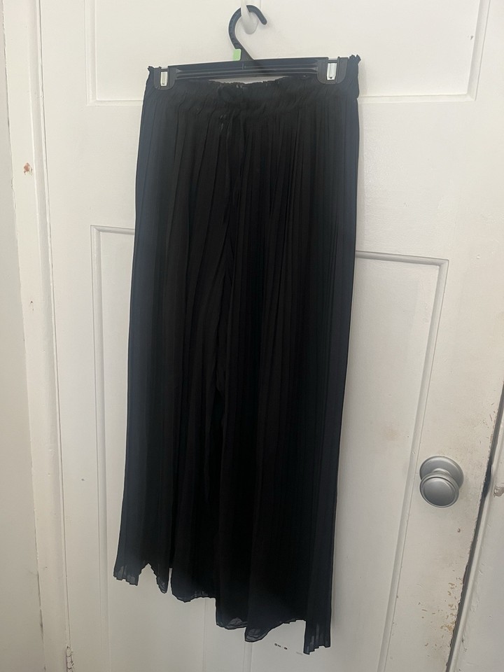 Black Pleated Pants