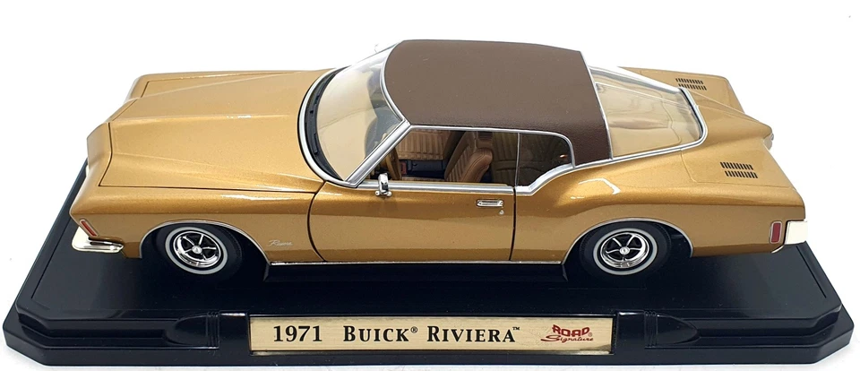 Road Signature 1/18 Scale Diecast 92558 - 1971 Buick Riviera - Gold - Image 3 of 4