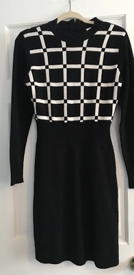Robe Pull New York And Company Noir Et Blanc - Taille M - Col Roulé - Imprimé Carreaux - Parfaite Pour Le Travail