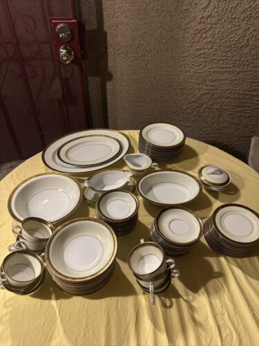 Noritake Ivory Gold King 5675 81 pcs dinnerware china set
